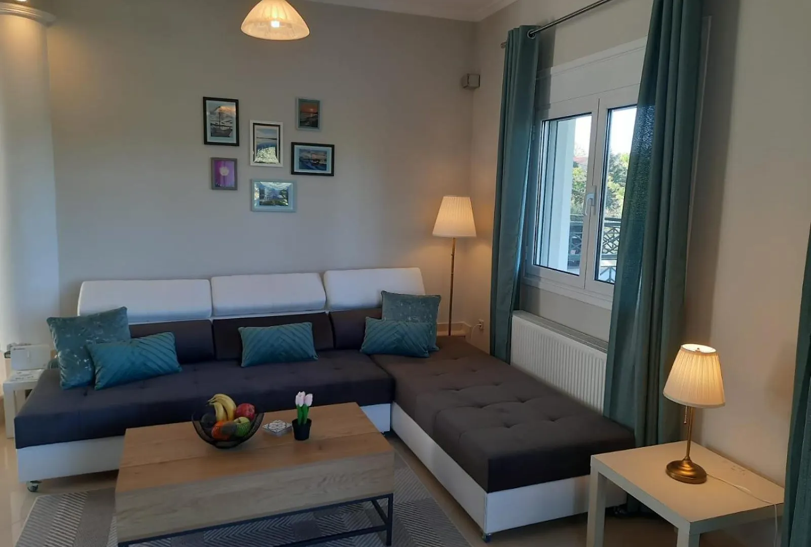 Bright New Garden Villa Hanioti