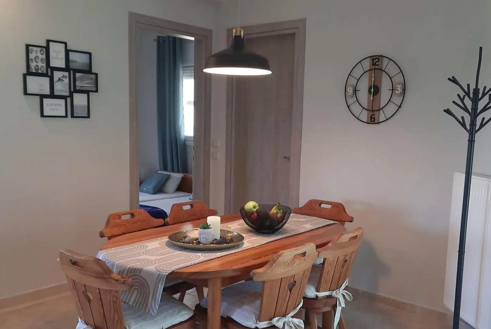 Bright New Garden Villa Hanioti